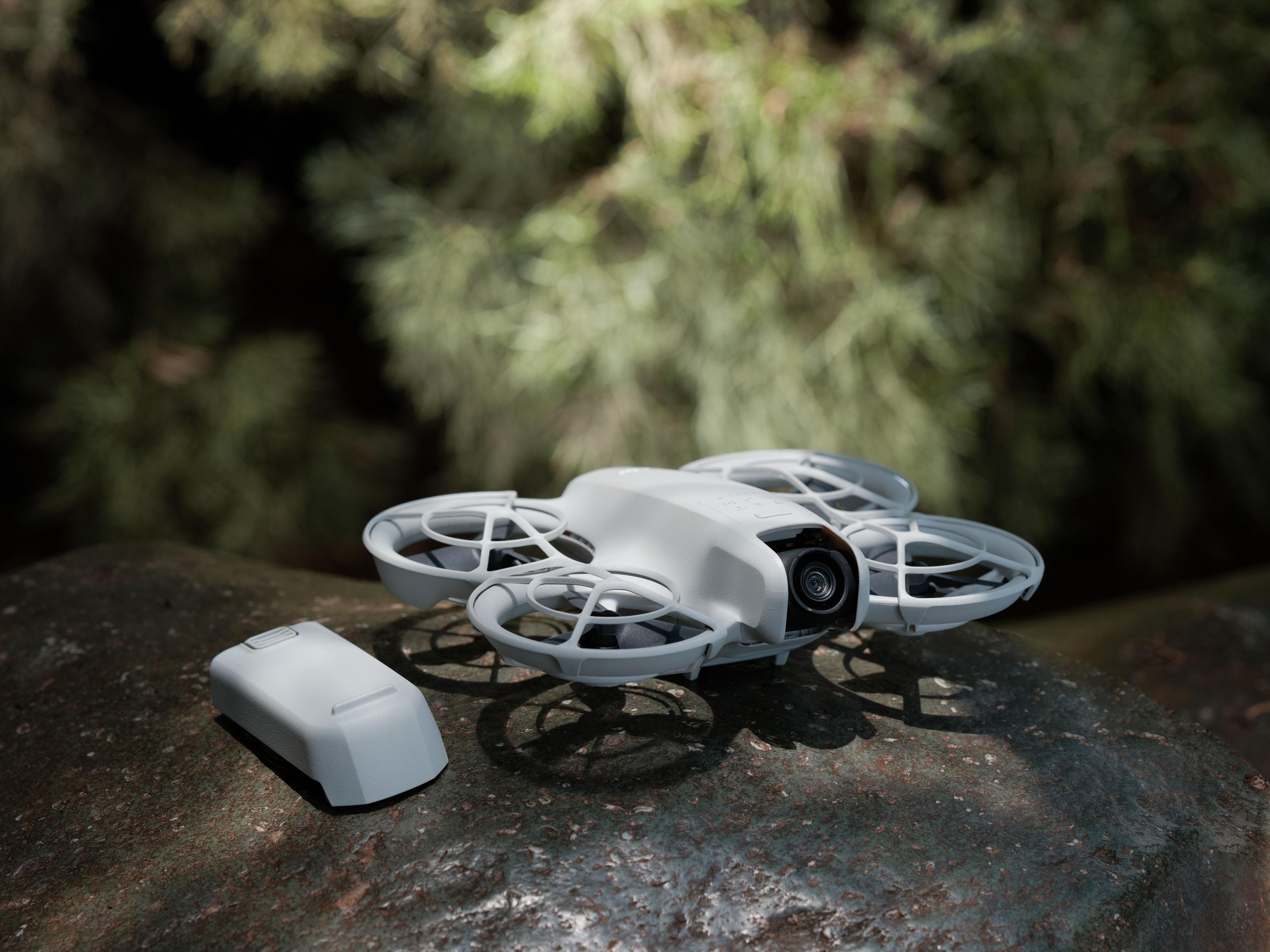 DJI neo