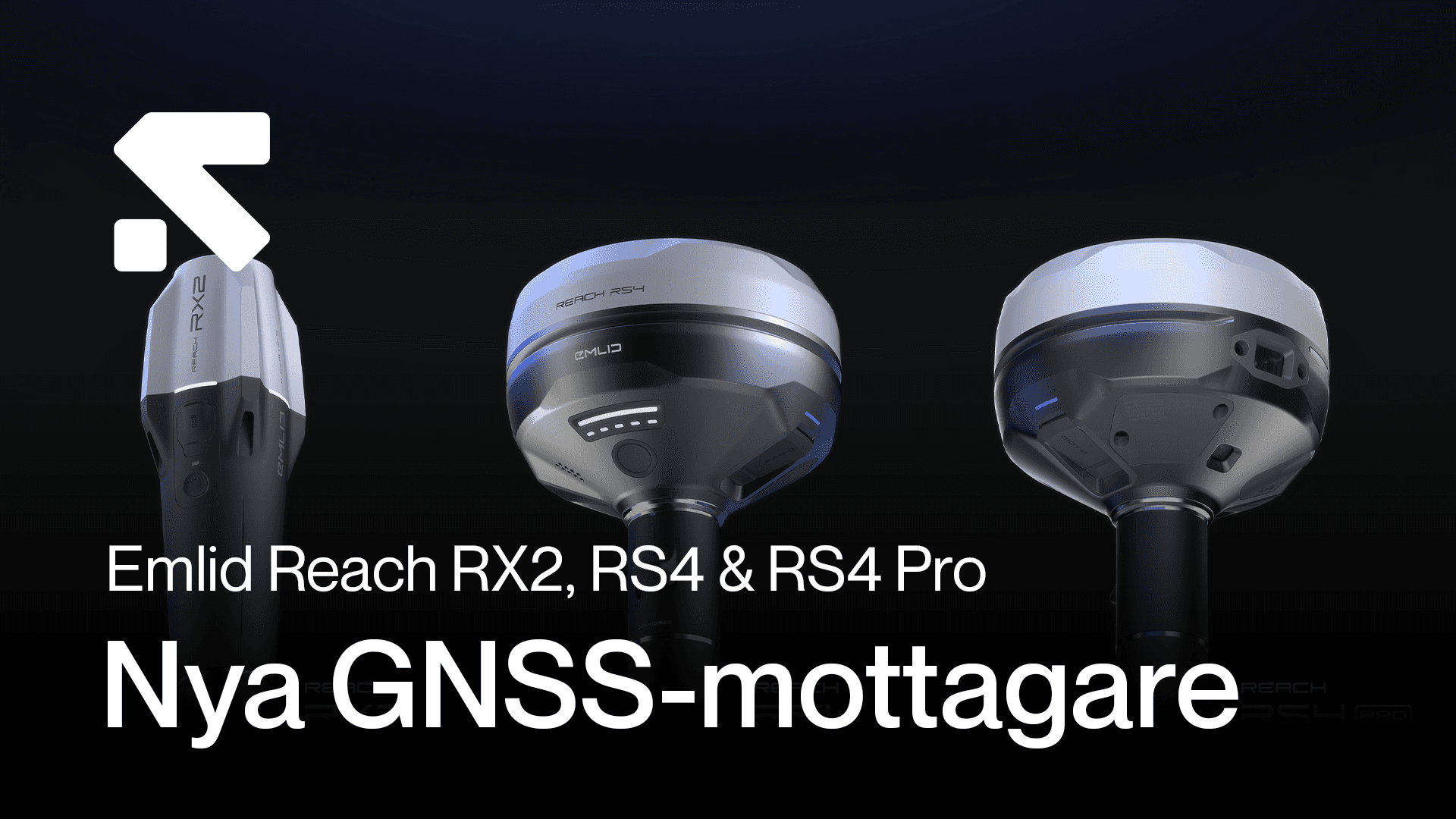 Tre avancerade GNSS-mottagare från Emlid, modellerna Reach RX2, RS4 och RS4 Pro, visas mot en mörk bakgrund.