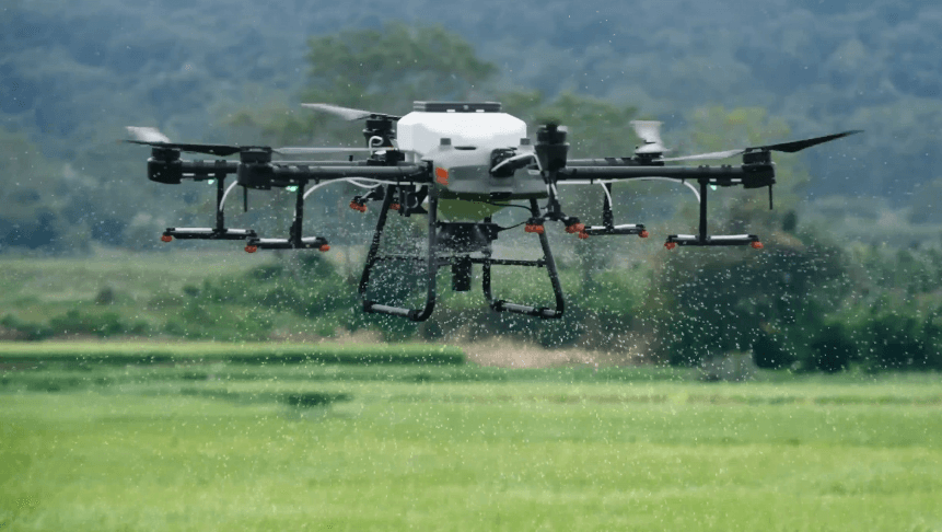 DJI Agras T30 med Spridningssystem 3.0