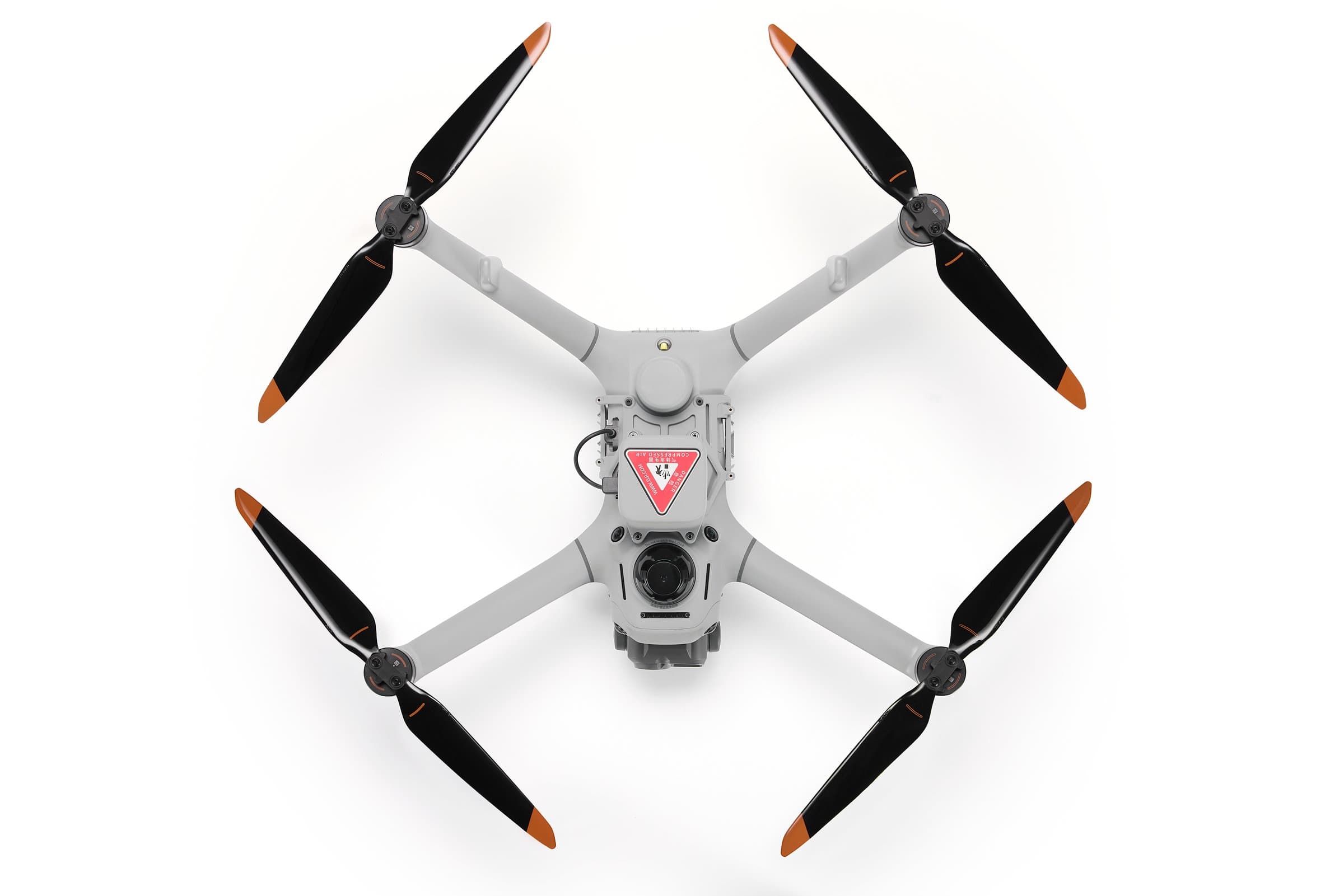 DJI Matrice 5TD med fallskärmen AP1 monterad. Bild: DJI.