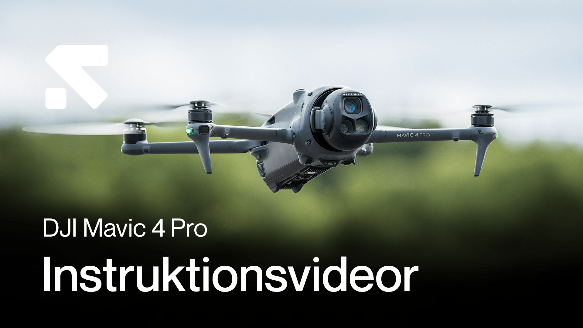 En DJI Mavic 4 Pro-drönare svävar i luften mot en suddig bakgrund, med texten 'Instruktionsvideor' nedanför. en-dji-mavic.png