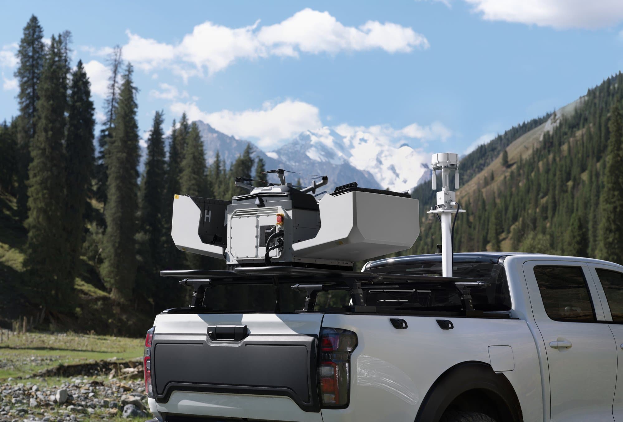 DJI Dock 4 monterad på en pickup, planerat från 2027