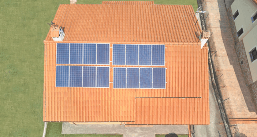 Solceller tak drönare